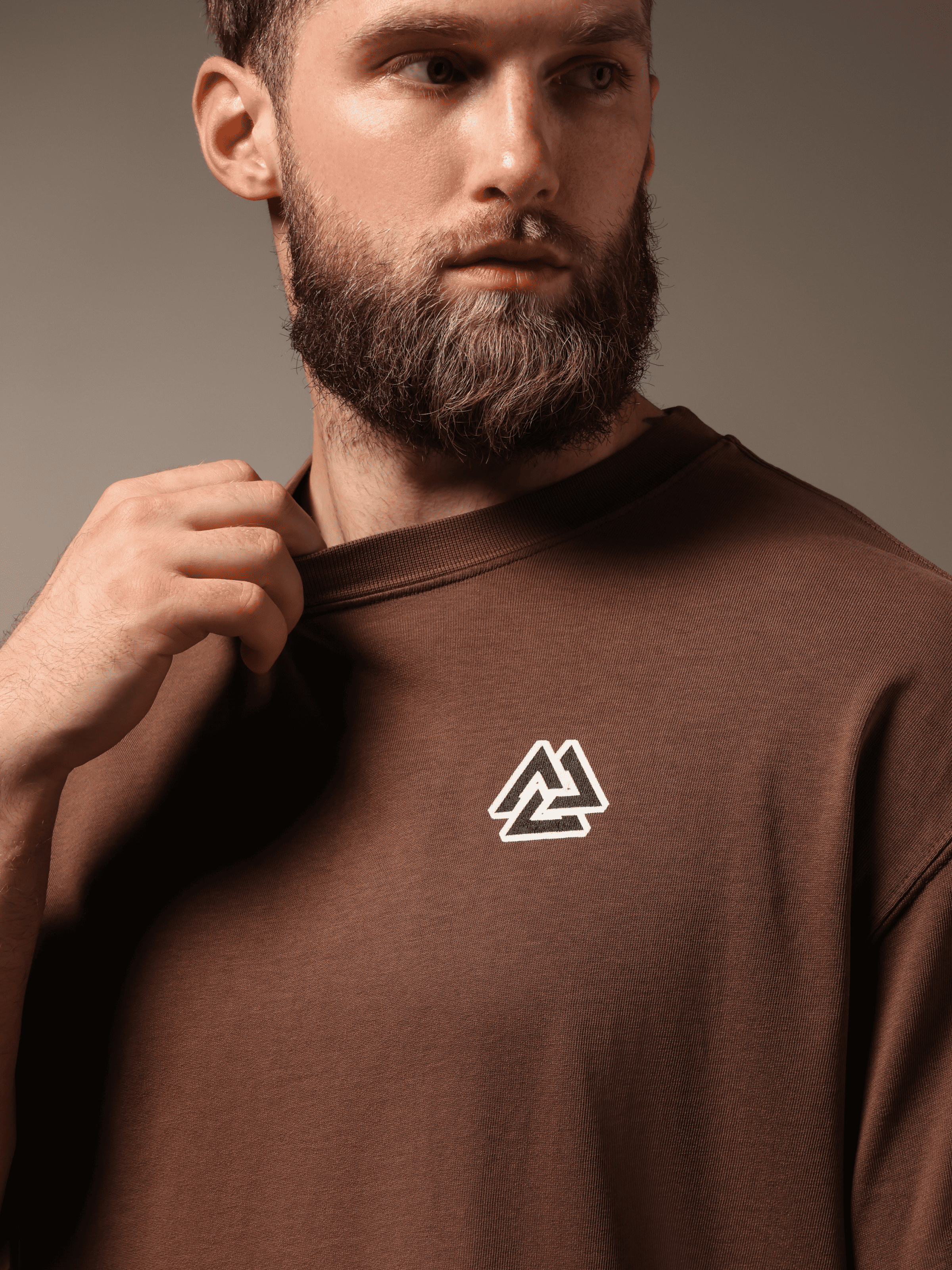 Oversized St. Sebastian T-shirt Umber, Photo № 4